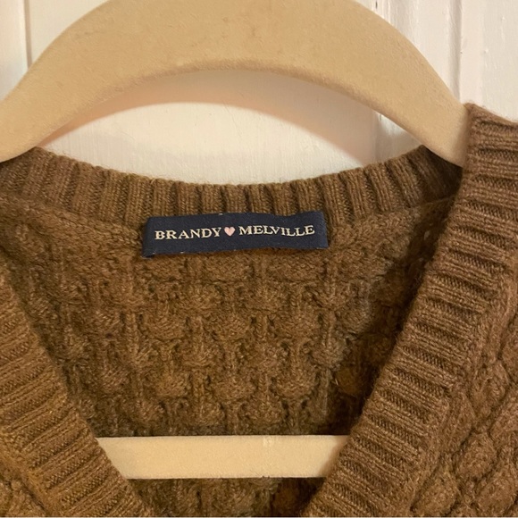 Brown sweater vest - Picture 3 of 5